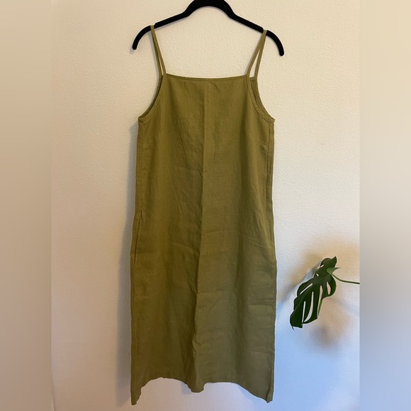Linenfox Dresses & Skirts - NWT Linenfox Aurora Dress in Olive